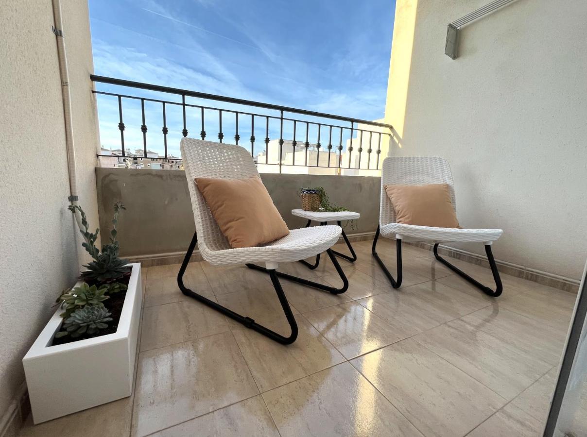 Salty Apartment Torrevieja Bagian luar foto